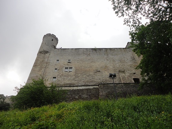 西面の城壁とランスクローネの塔